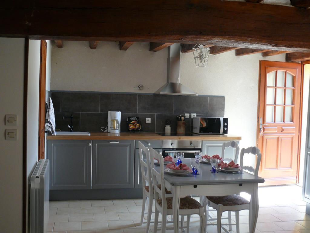 Gites A L'Ombre Des Chenes Châteauvieux Værelse billede
